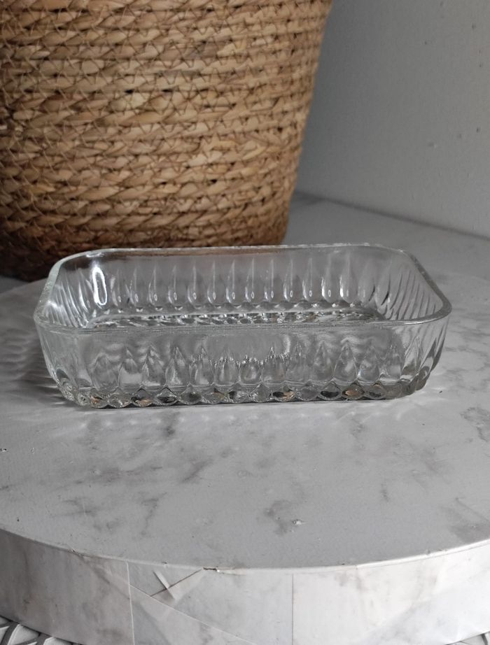 Ramequin  / beurrier en verre moulé