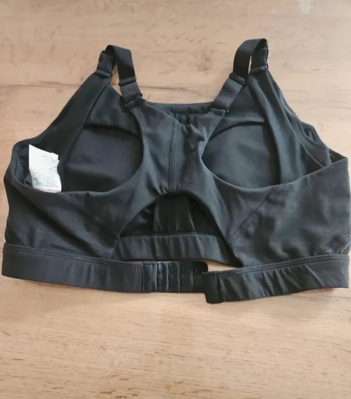 Brassière de sport L materny myprotein neuve - photo numéro 2