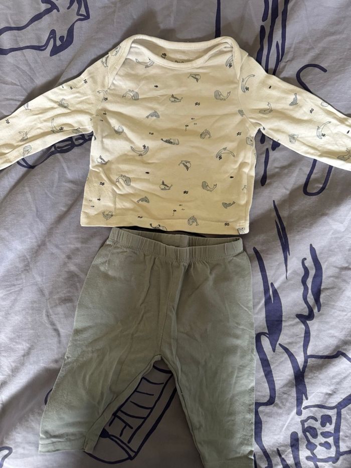 Ensemble bleu et blanc taille 3 mois - photo numéro 3