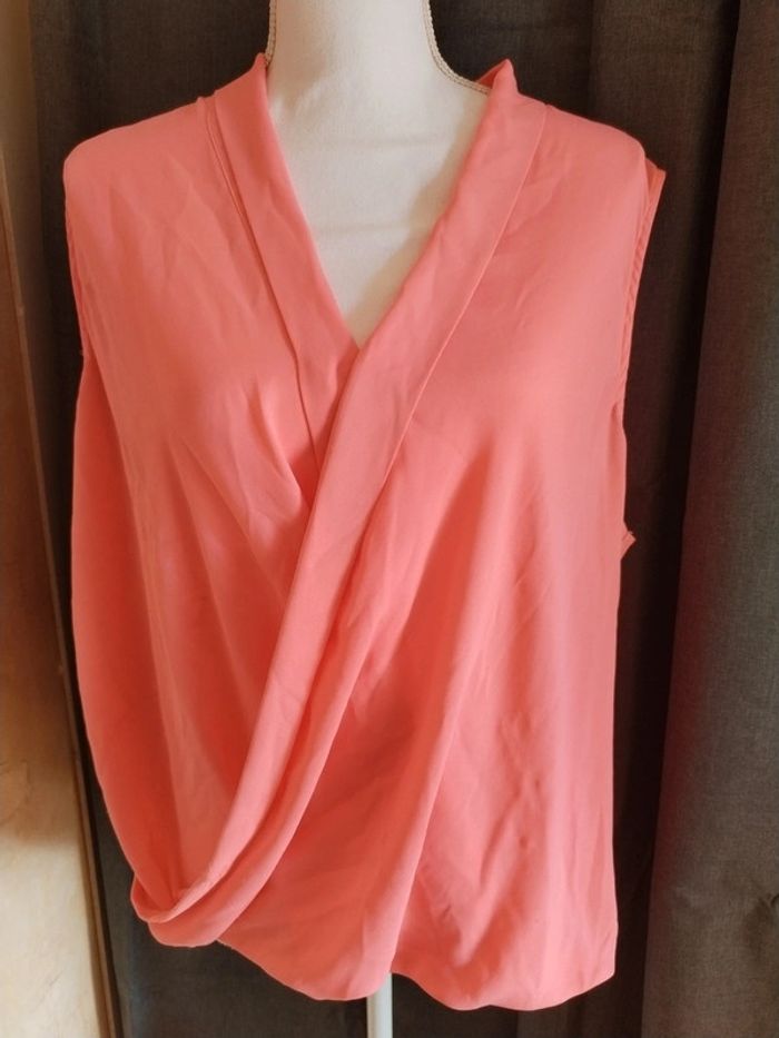 Haut , corail rose - sans manche taille 48