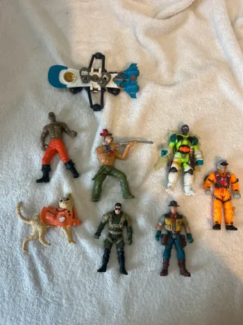 Lot de figurines Chap Mei vintage – soldats / explorateurs / animaux