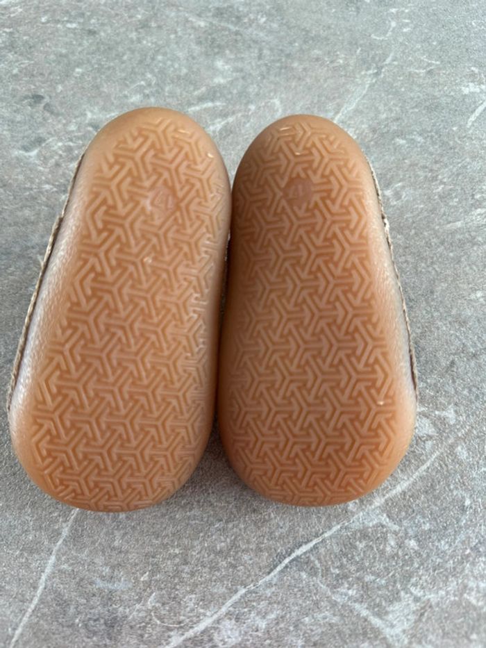 Chaussures bébé - photo numéro 3