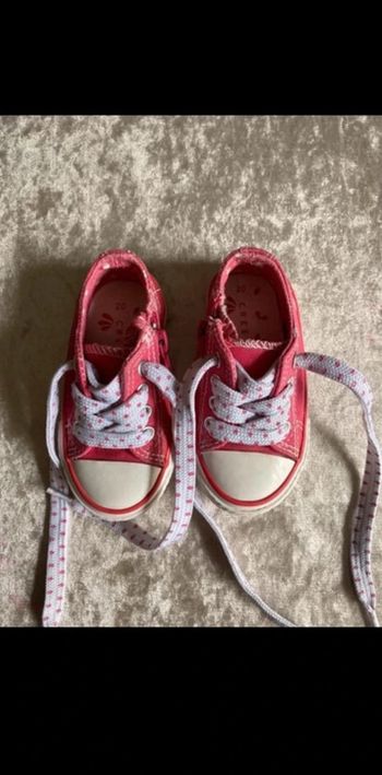 Chaussures fille taille 20