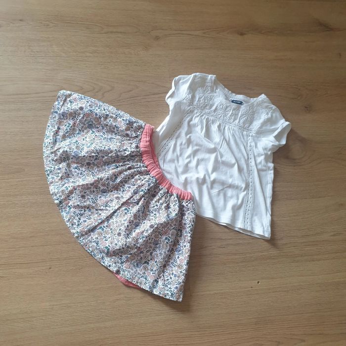 🩷 Ensemble tee-shirt MC jupe réversible 4 ans Kiabi #emyfleury_4ansfille - photo numéro 3