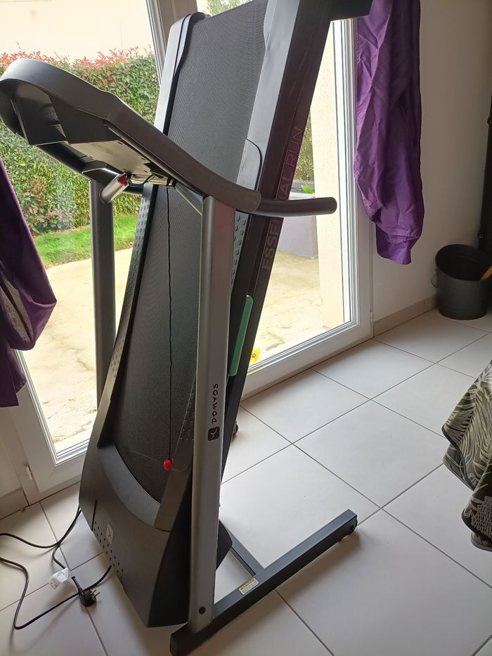 Tapis de course Domyos Essential Run - 8 programmes jusqu'à 14 km/h - photo numéro 9