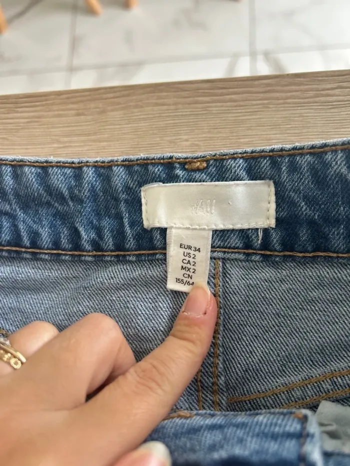 Jean mom fit H&m taille 34 - photo numéro 4