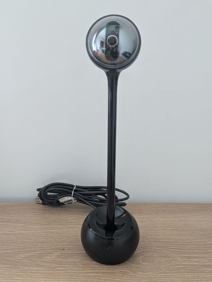 Webcam rotative sur pied Logitech