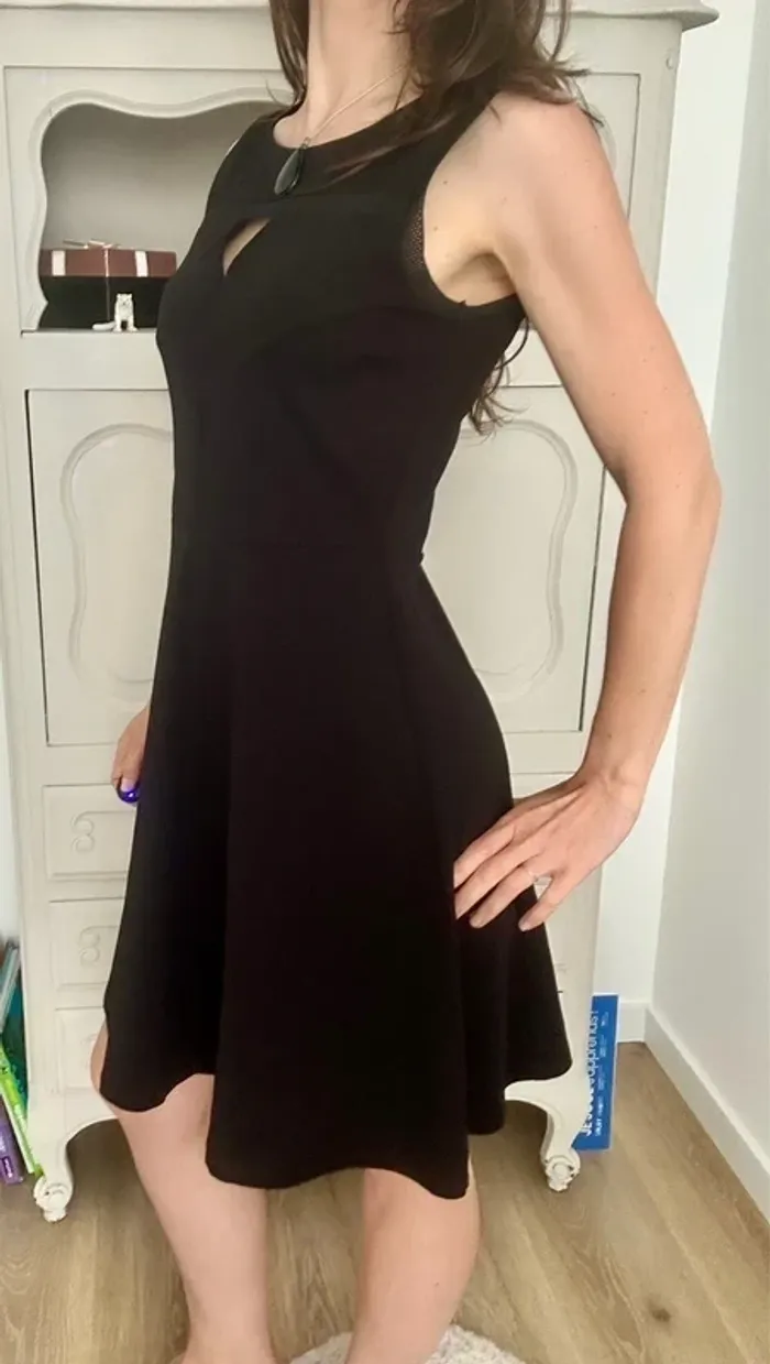 Magnifique robe patineuse noire Naf Naf – Taille M - photo numéro 8