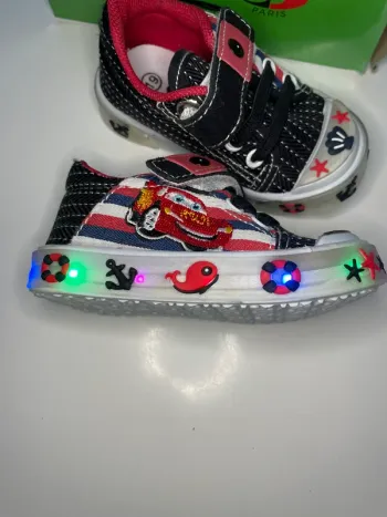 Chaussures cars lumineuses 19