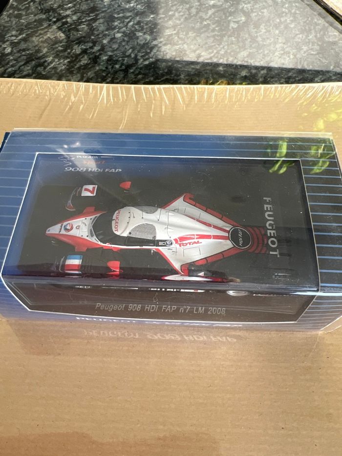 Peugeot 908 miniature - photo numéro 2