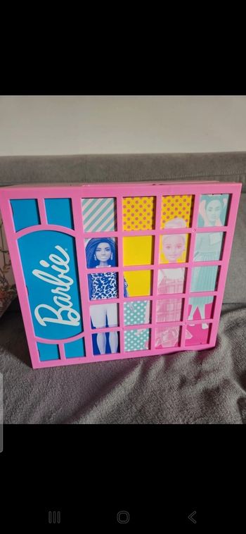 Barbie fashionistas