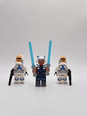 Figurines type lego Jedi Ashoka + 2 clones de la légion d'Ashoka star wars
