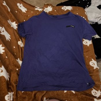 T shirt violet