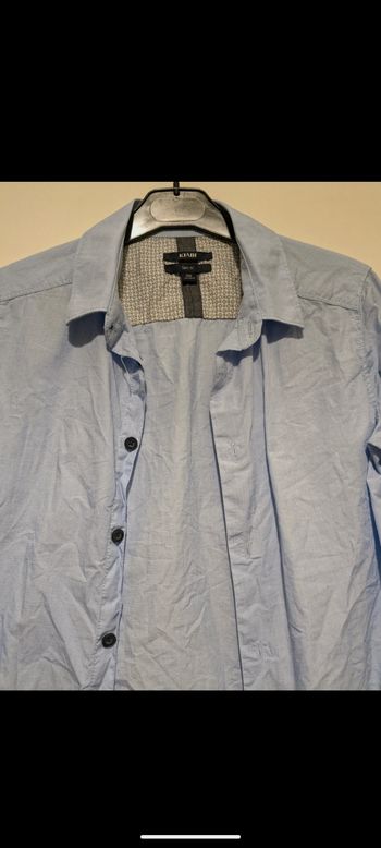Chemise Kiabi bleue. Taille 12 ans.