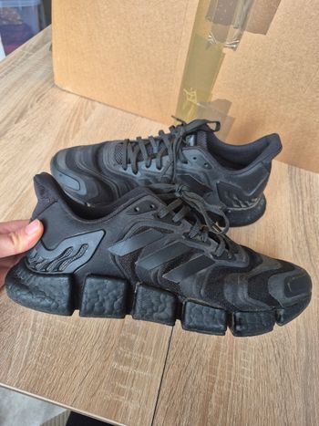 Baskets Adidas taille 43  1/3