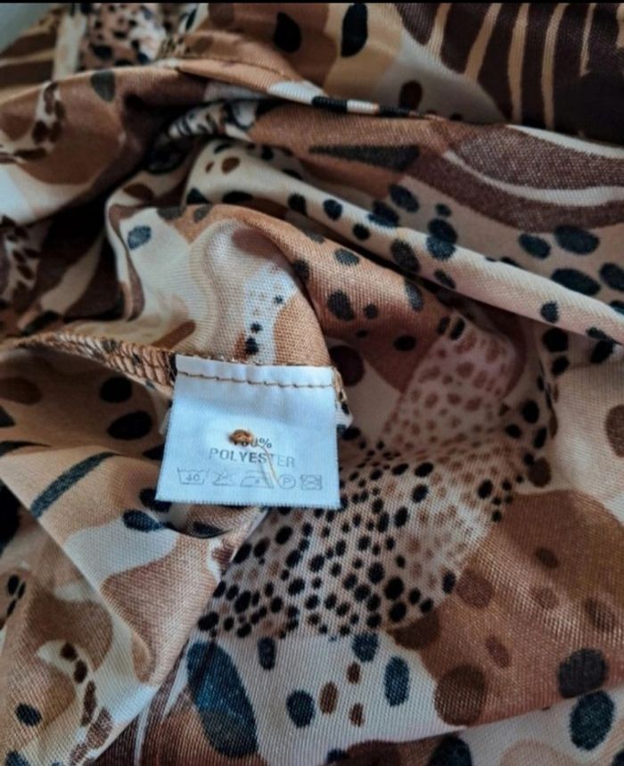 Chemisier et Tee-shirt NEUFS pour femme taille 48 - photo numéro 10