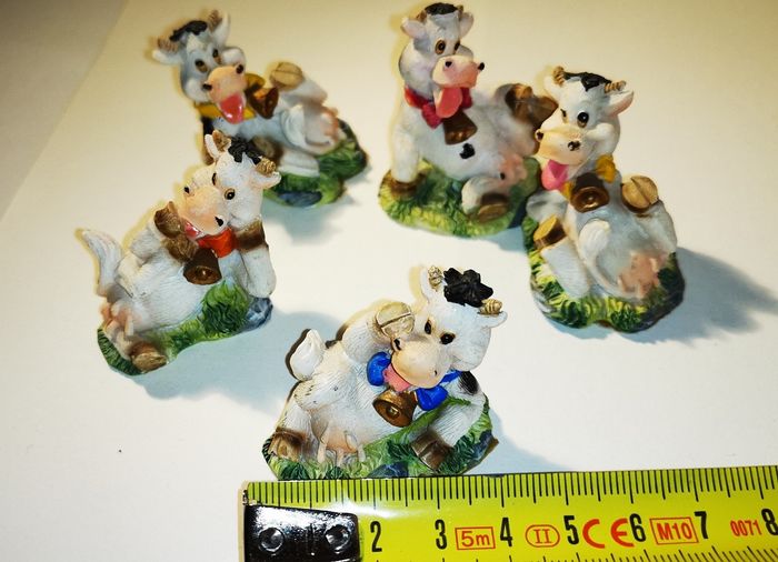 Lot 5 petites figurines vaches drôles - photo numéro 2