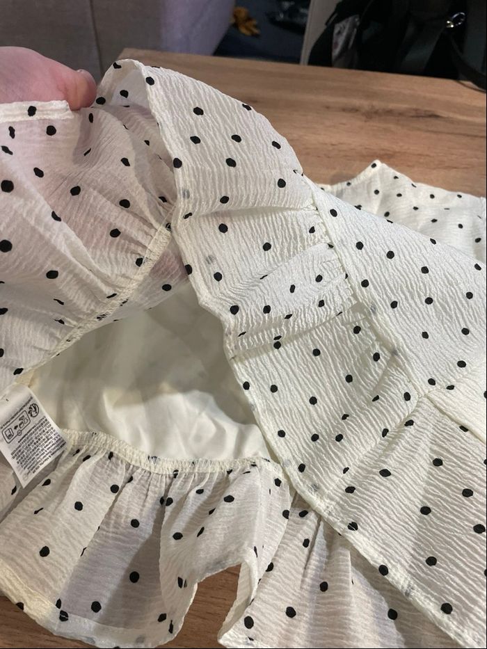 Ensemble t-shirt + jupe blanche à point noir H&M 110cm - photo numéro 7