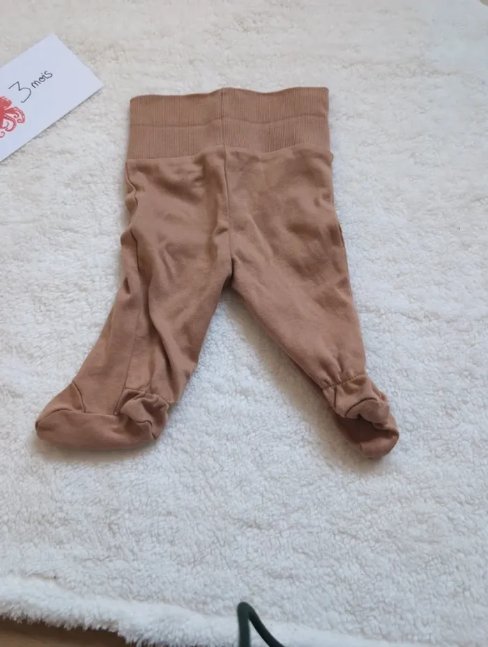Pantalon 3 mois avec pieds - photo numéro 3
