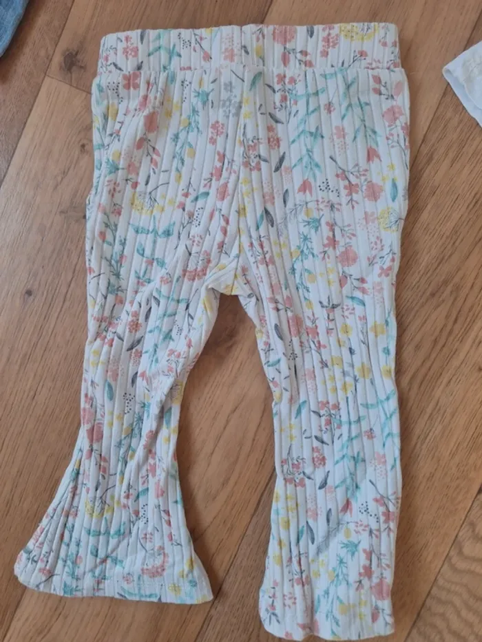 Lot de 2 ensembles en 6mois - photo numéro 3