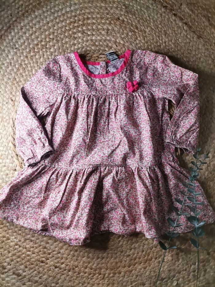 Robe tape a l'oeil