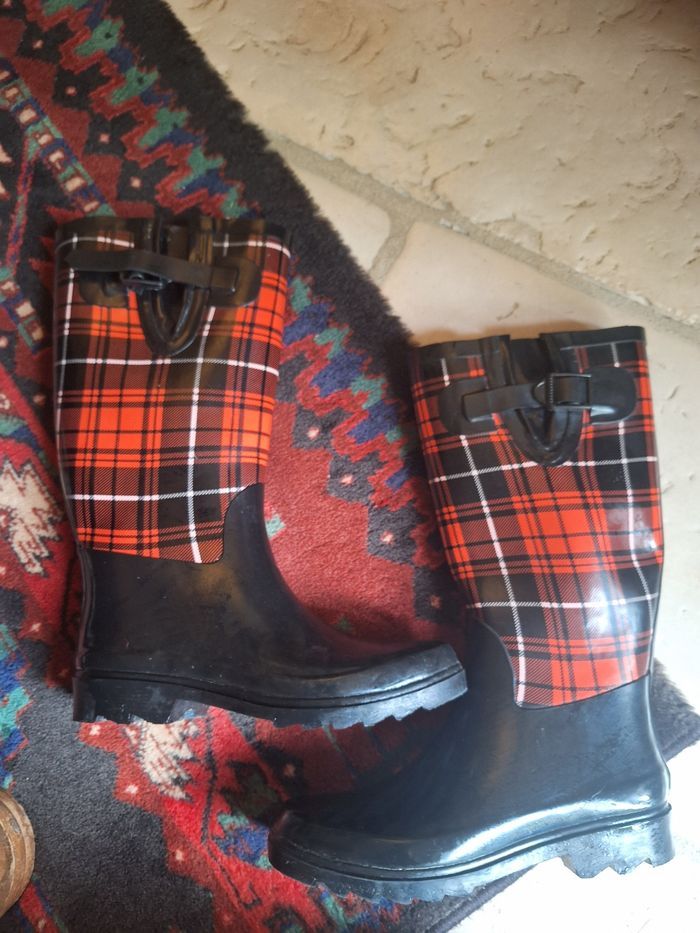 Bottes de pluie motif tartan rouge et noir - photo numéro 3