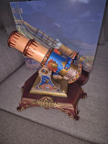 Figurine space mountain Disney neuve