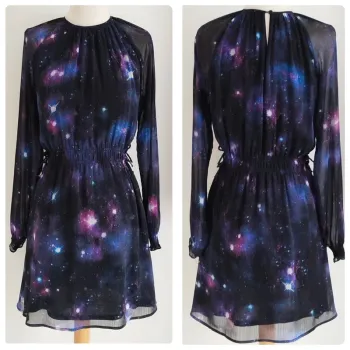 Jolie robe à manches longues en voile noire thème espace doublée H&M taille 15 ans