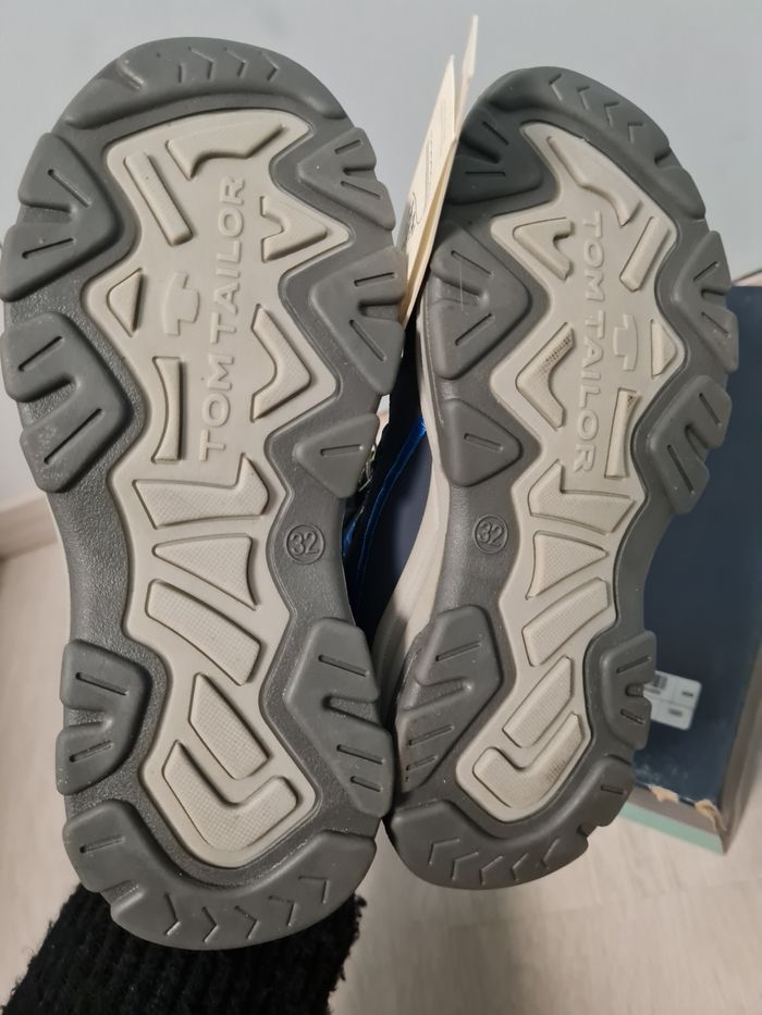 Chaussures de marche imperméables P32 Neuves - photo numéro 8