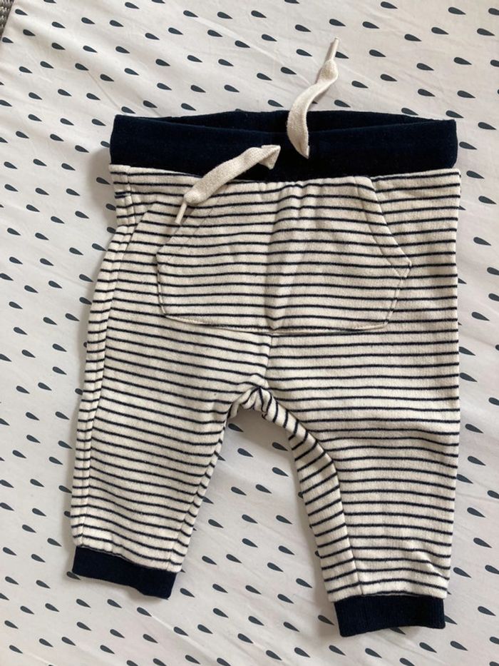 Jogging sarouel rayé noir et blanc Kiabi