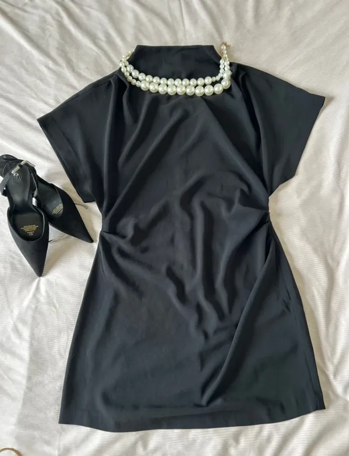 Robe noire, H&M taille M - photo numéro 2