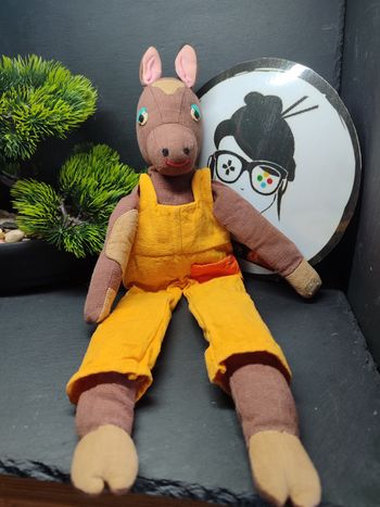 Doudou peluche l'oiseau bateau cheval vache girafe cerf renne marron orange jaune salopette 