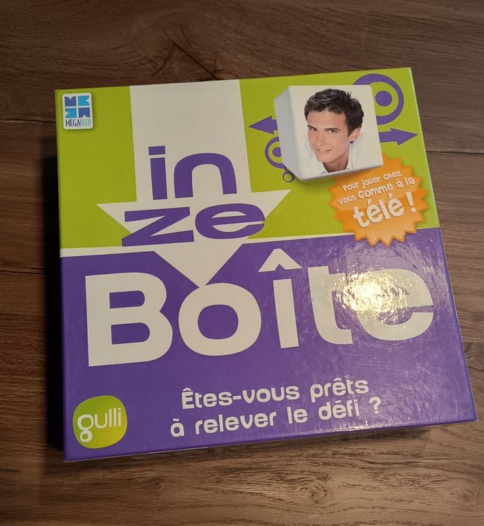 Jeu de société IN ZE BOITE