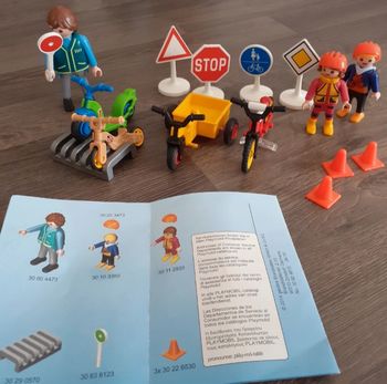 Playmobil 5571 (enfants avec agent de la sécurité routière)