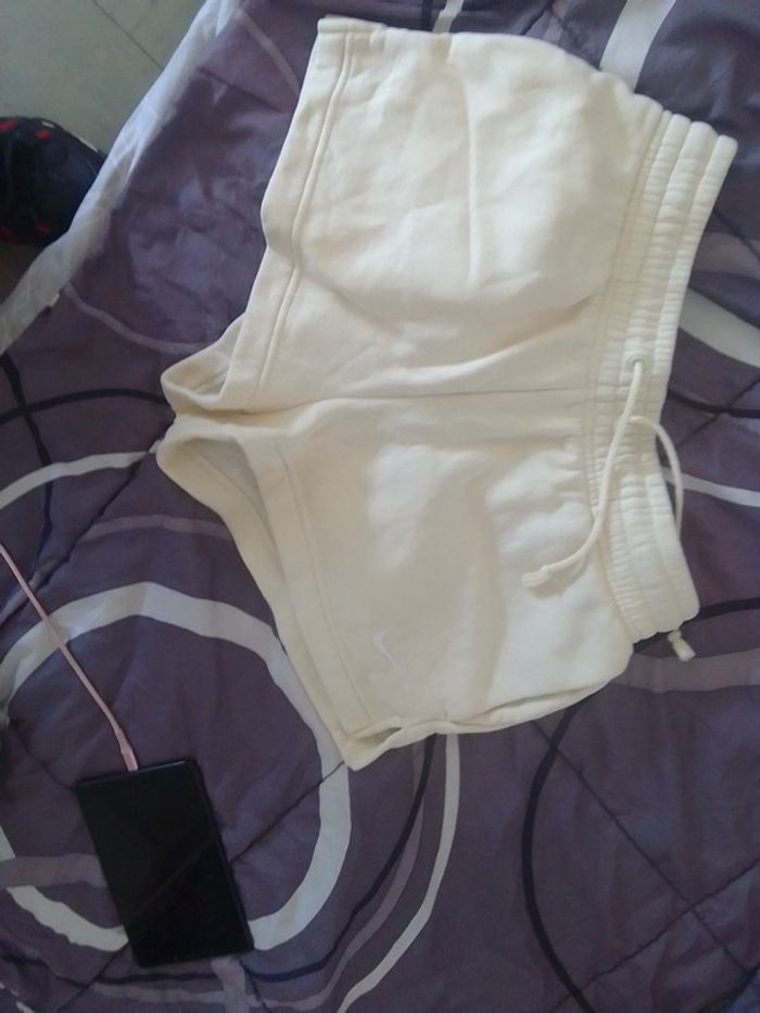 Short Nike femme - photo numéro 4