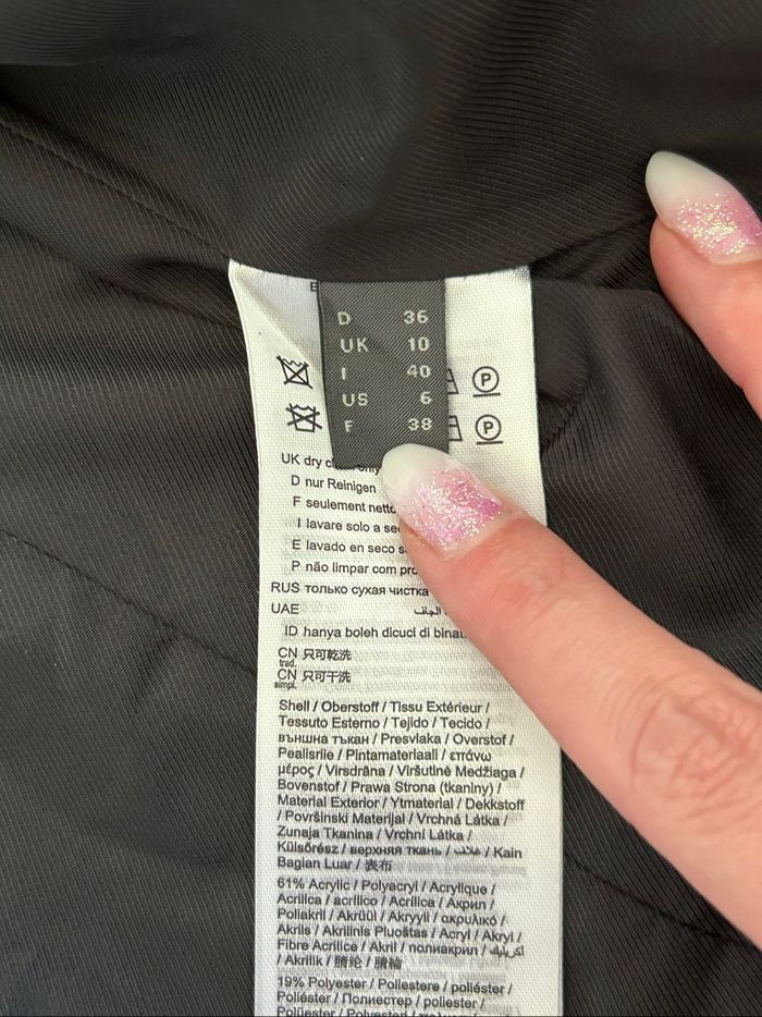 Veste courte noire et dorée Esprit taille française 38 TBE - photo numéro 10