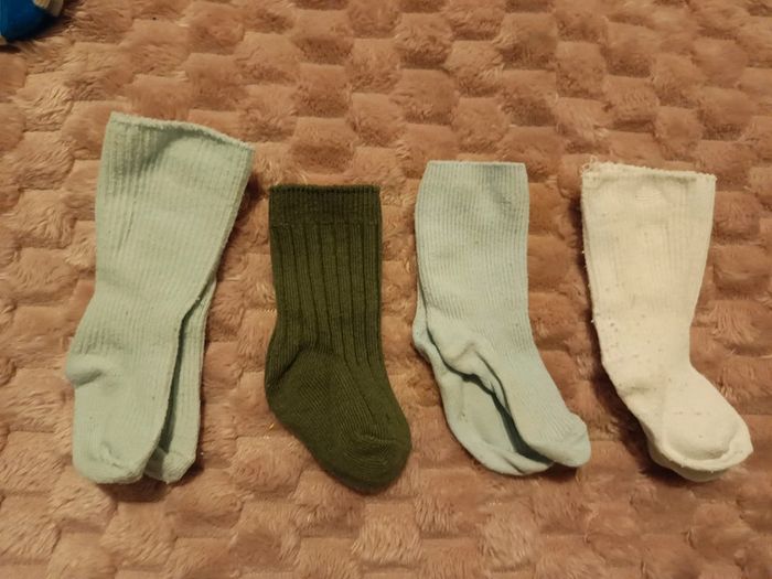 lot 4 paires de chaussettes  15/18 - photo numéro 2