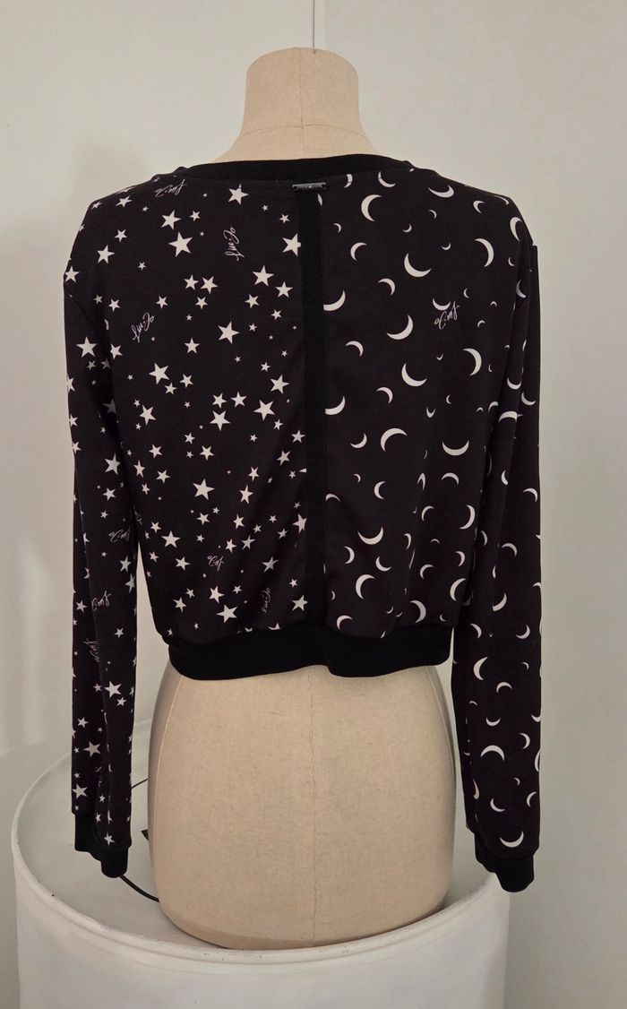 Sweat court LIU JO Made in Italy – imprimé lune & étoiles – détails cloutés – T. XS – très bon état - photo numéro 7