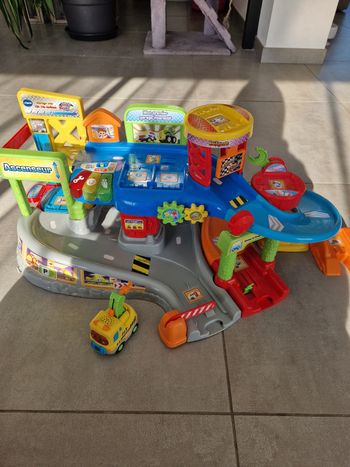 Mon premier garage interactif vtech tut tut bolide 6