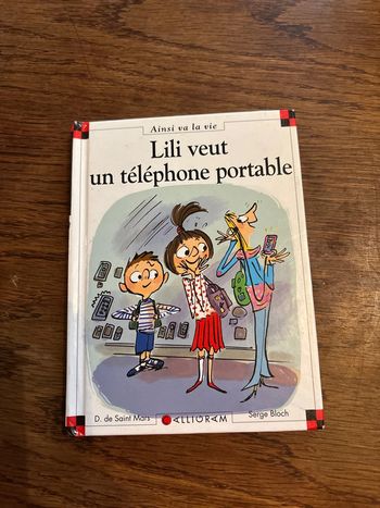 Livre, Lily veut un téléphone portable