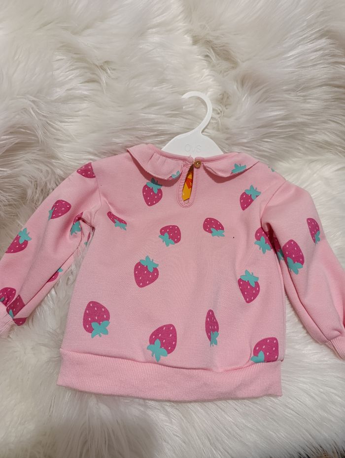 Haut pull à motif fraise - photo numéro 2