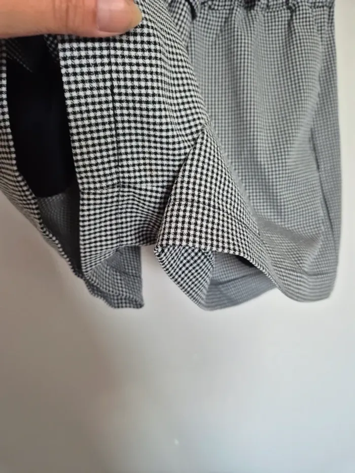 Short Pull and Bear taille 36 - photo numéro 4