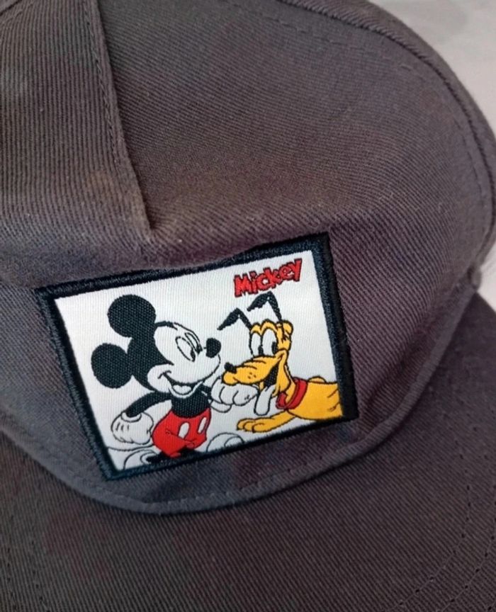 Casquette h&m Disney - photo numéro 2