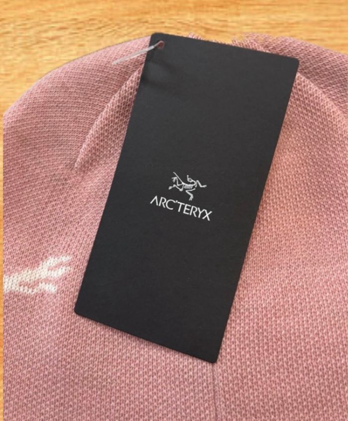 Bonnet Arc’teryx Bird Head Rose Neuf - photo numéro 3