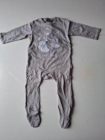 Pyjama avec pieds Kiabi taille 9 mois