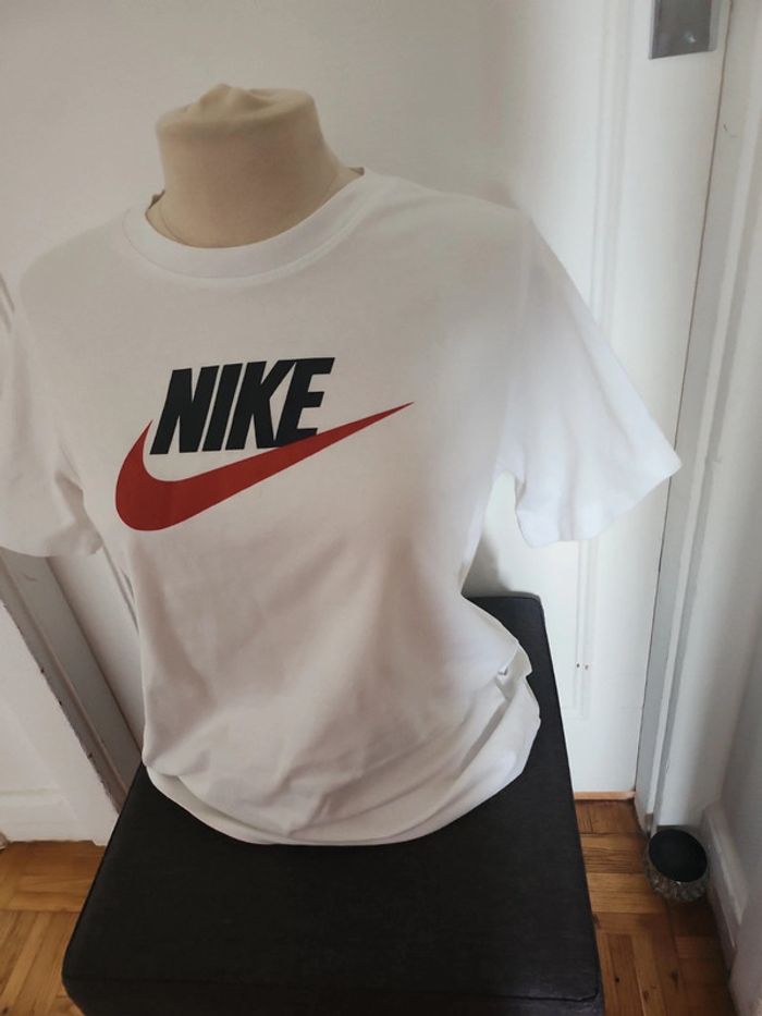 Tee-shirt Nike - photo numéro 2
