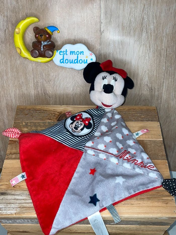 DY87 doudou Minnie Disney