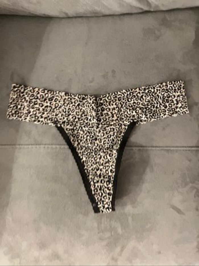 String Léopard
