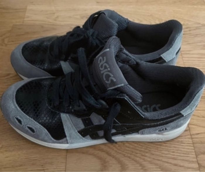 Baskets Asics - photo numéro 2
