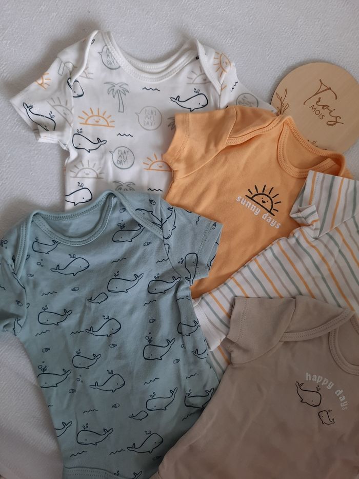 Lot de 5 bodies neufs - photo numéro 2